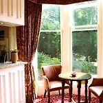 Victoria Square Clifton Village Hotel