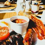 Victoria Square Clifton Village Hotel 3*