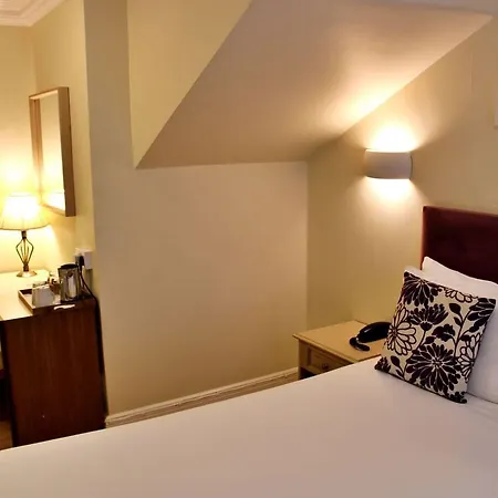 Victoria Square Clifton Village Отель