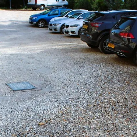 Victoria Square Clifton Village