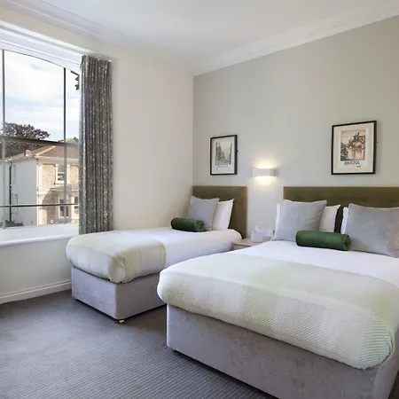 Victoria Square Clifton Village Отель Бристоль