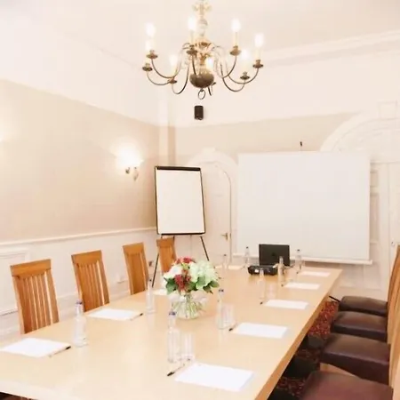 Victoria Square Clifton Village Hotel Bristol