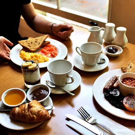 Victoria Square Clifton Village Bristol