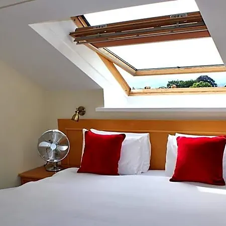 Victoria Square Clifton Village Hotel Bristol