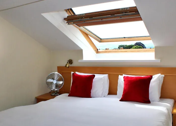 Victoria Square Clifton Village