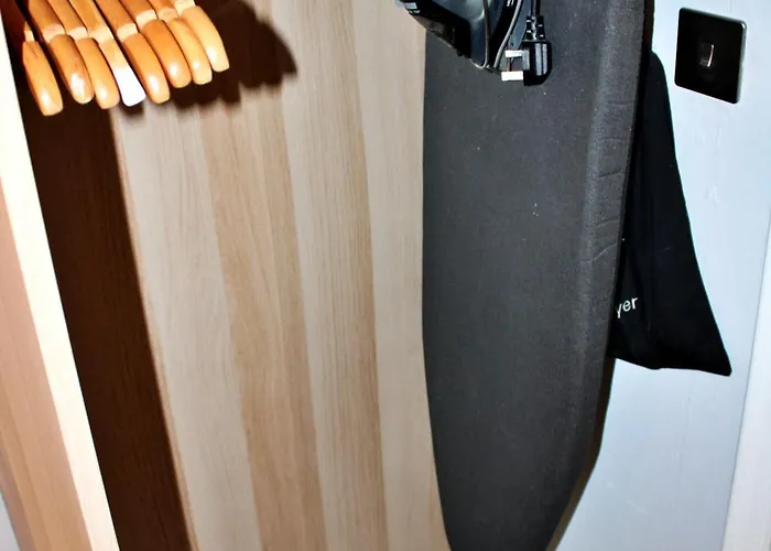 克利夫顿村维多利亚广场酒店