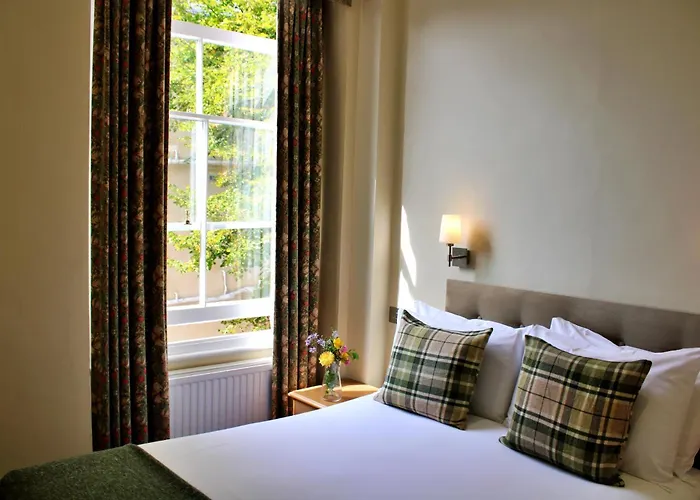 Victoria Square Clifton Village Hotel 3*
