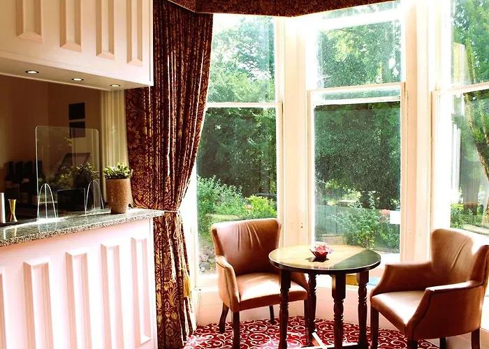 Victoria Square Clifton Village Hotel