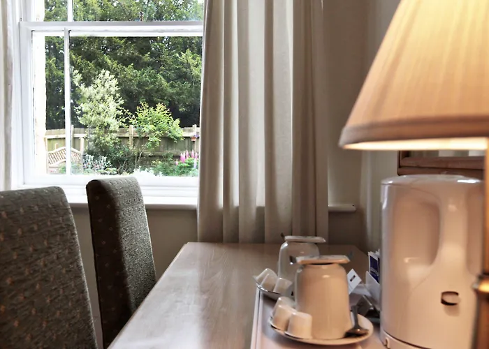 Victoria Square Clifton Village 3*