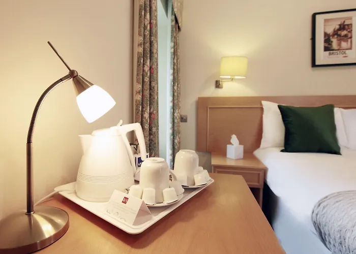 Hotel Victoria Square Clifton Village 3*