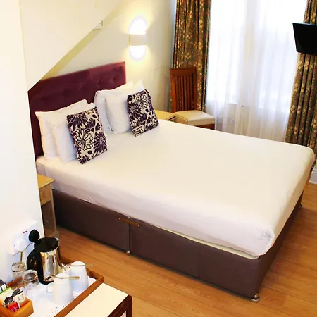 Victoria Square Clifton Village 3* Бристоль