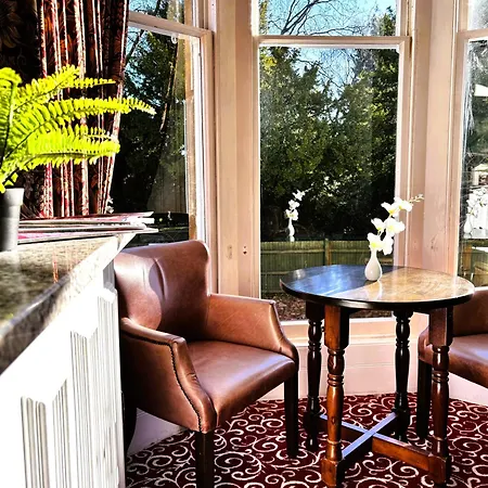 Victoria Square Clifton Village Bristol