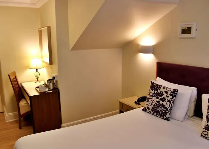 Victoria Square Clifton Village Hotell