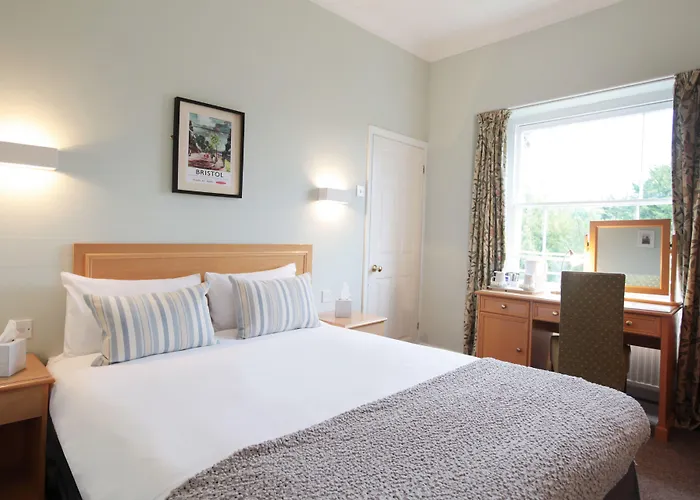 Victoria Square Clifton Village Hotell 3*