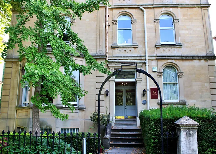 Victoria Square Clifton Village Hotell