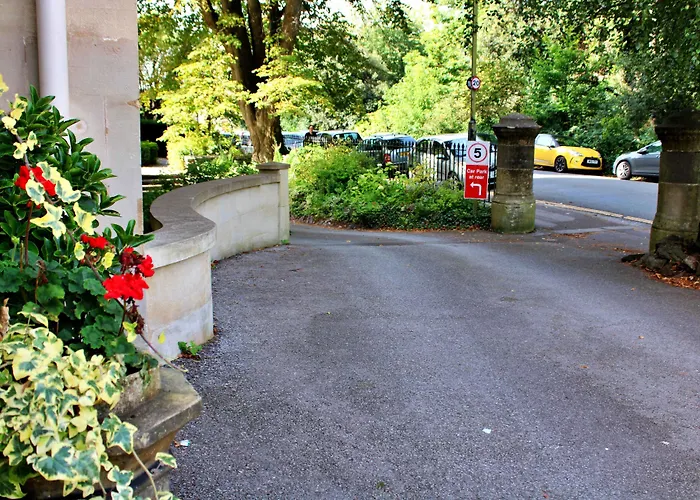 Victoria Square Clifton Village Hotell